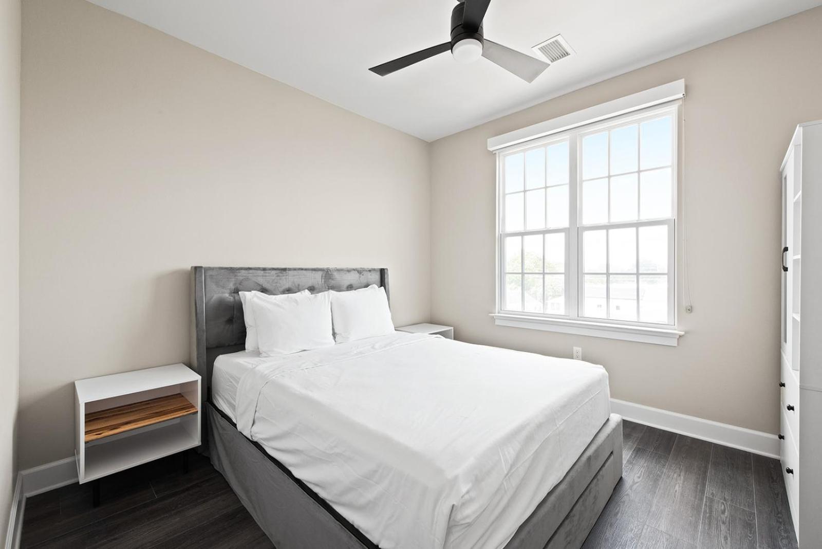 Bywater Apartahotel